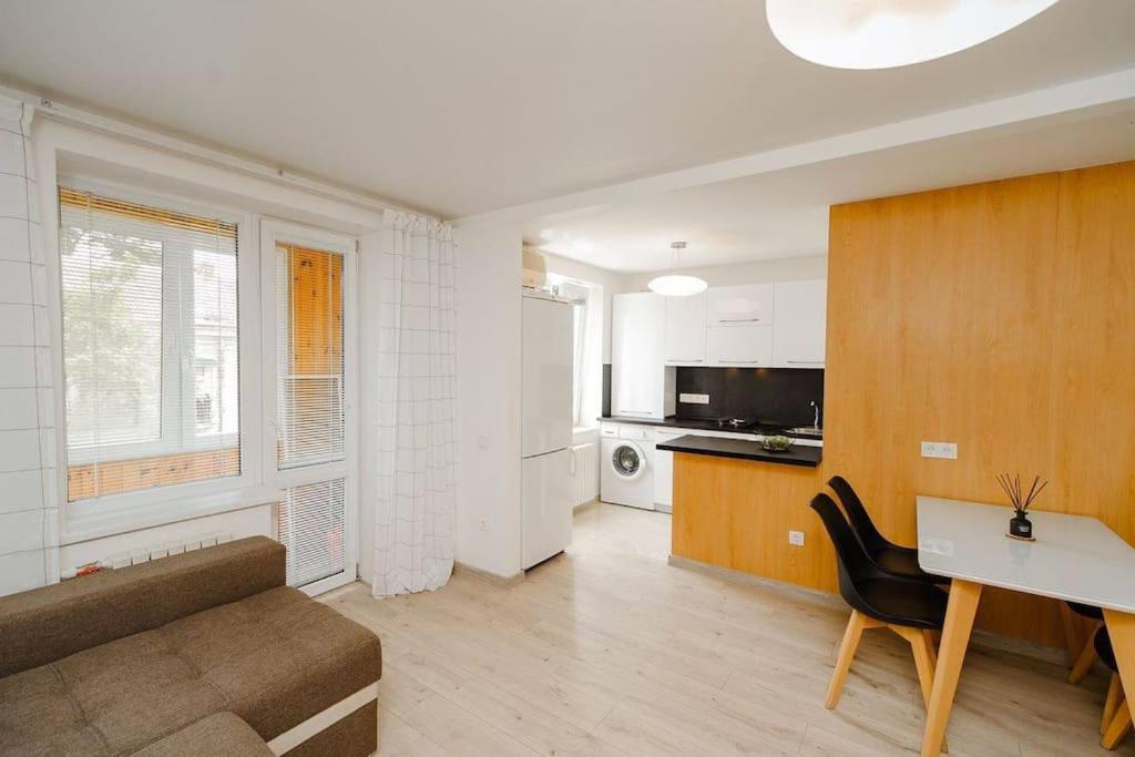 Very Stylish Apartament In Middle Of City. Chisinau Exterior foto