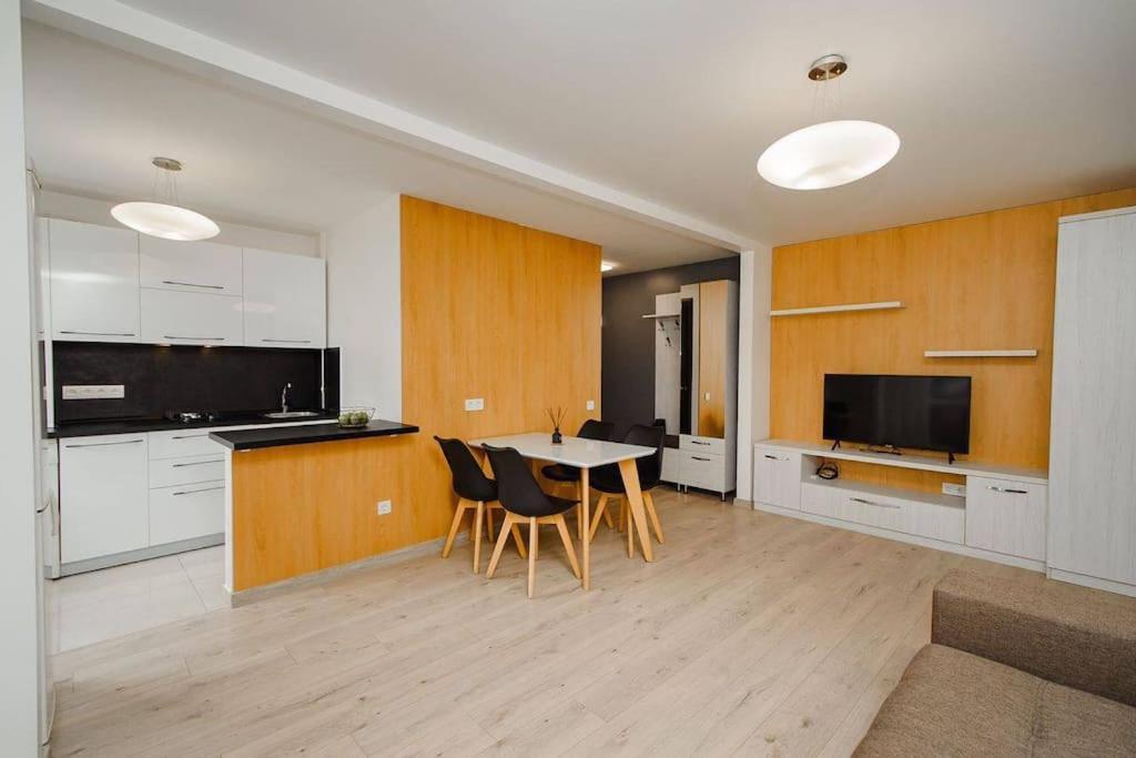 Very Stylish Apartament In Middle Of City. Chisinau Exterior foto